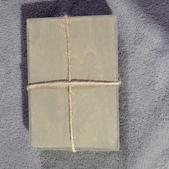 NWT Votive Candle Set 🐝 - Picture 3 of 6